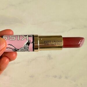 Estée Lauder pure color envy lipstick